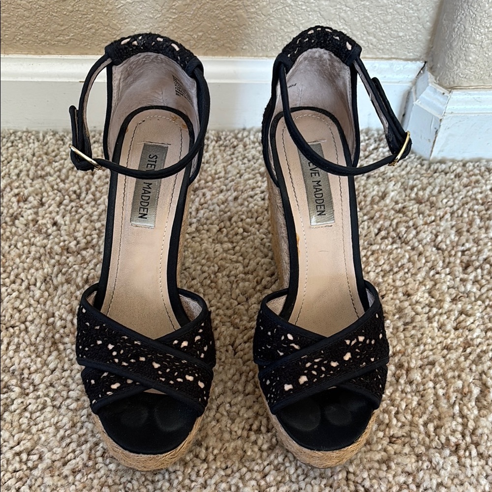 Steve Madden Black and Tan Wedge Espadrilles - Picture 3 of 5